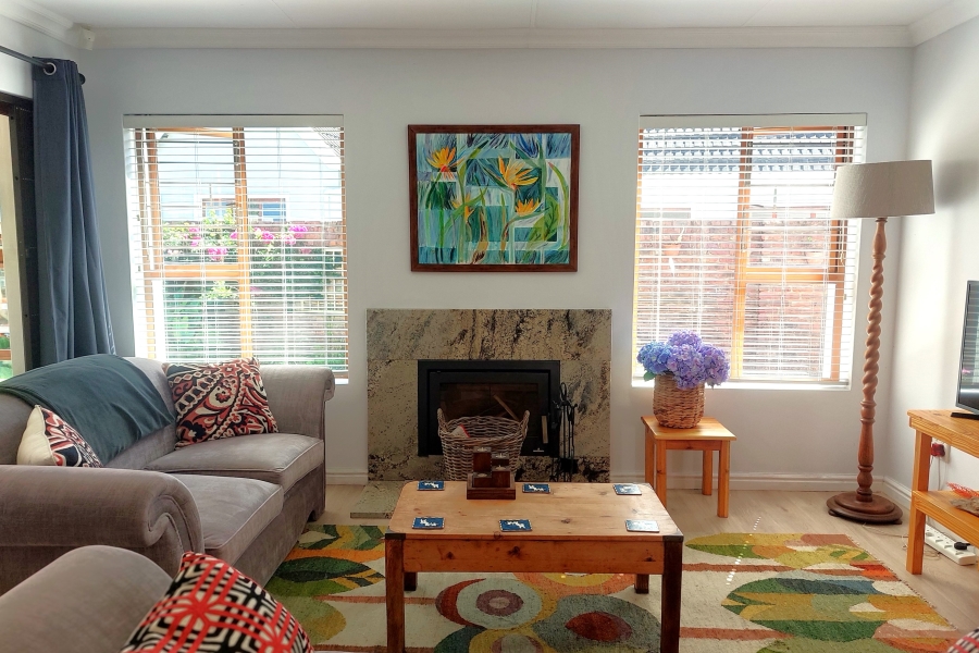 2 Bedroom Property for Sale in The Island Western Cape